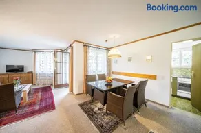 9302 Zweckmaessig eingerichtete 3,5 Zimmer Wohnung mit ueberdachtem Suedwestbalkon - Image 2