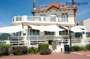 Hôtel de charme & SPA Villa Cosare sur la promenade bord de plage 20m de la mer - Image 1