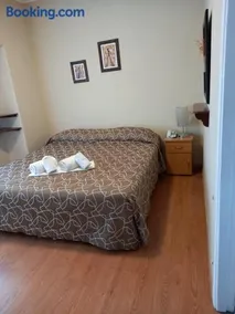 Hotel Hawaii - Image 2