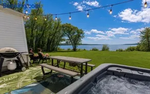 Condo 1 - Waterfront with SPA, Fireplace & Barbecue - Image 2