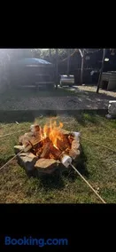Four Seasons Country Retreat with Wood Fuel Hot Tub close to kington Market Town - Image 1