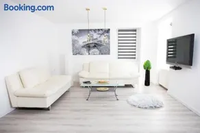 Villa Hillside Apartment - Image 4