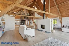 Completely refurbished typical Swiss farmhouse - Image 1