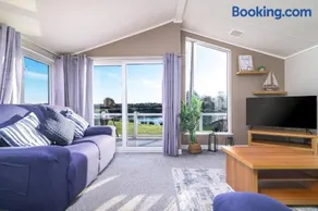 Primrose Valley Lakeside Lodge - Image 3
