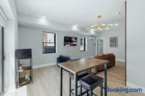 Modern Cozy 1BR Central Jersey City with NYC Access - Image 3