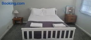 The Newark in Northgate 3 bedroom 5 beds parking garden - Image 2
