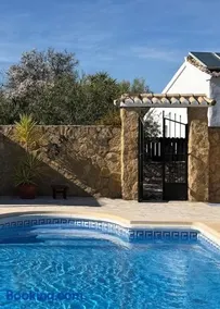 Cortijo Sol y Olivo spacious exclusive private pool retreat - Image 2