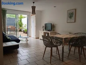 T2 proche centre et plage perros guirec - Image 4