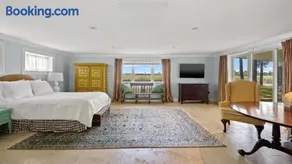 Hosta Cottage - Beautiful, Waterfront, Luxury - Image 2
