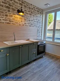 Le Petit Rivière - Image 1