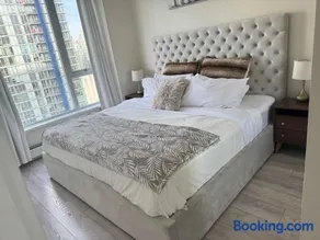 Home Away From Home 2BR 3 BD 2 BTH AC 6 guests with Amazing water view - Image 1