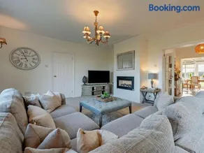 3 Bed in Maryport oc-82438 - Image 2