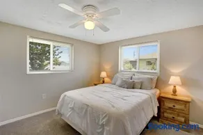 Close To Beach! 3 Bedroom 2 Bath - Image 5