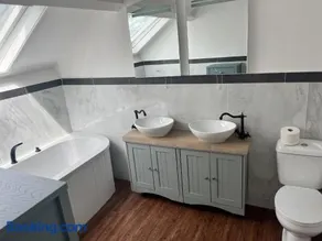 3 Bedroom Cardiff Bay Apartment - Image 5