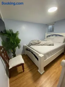 Peace and Comfort 1-bedroom basement Apartment - Image 2