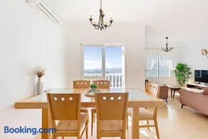 Villa mit Terrasse, Pool und Garten | Bergblick - Image 4