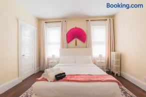 Boston 3BD-Walk to Train station-Beach-Near Airport - Image 3