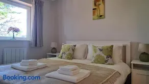 Peony Blossom Apartment, Croydon, quick accsess to Central London&Gatwick - Image 2