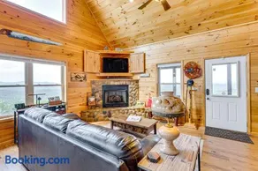 Mtn-View Cabin: Deck & Pets Welcome in Murphy - Image 4