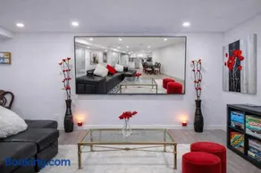 New 2BR Suite, Walk to Dining, Near Downtown - Image 1