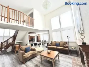 7BR-5bath-Near ScenicTrail-Easy Access to Downtown - Image 1