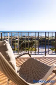 LETS HOLIDAYS Beach front apartment in Gavà Mar, Pine Beach - Image 5