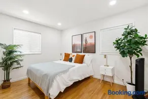 Spacious 3BR Home Near Disneyland & Knotts Berry Farm - Image 3