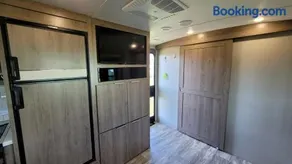 Hilltop Views of Bradleyville with Modern RV - Image 2