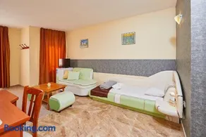 Peneka Hotel - Image 4