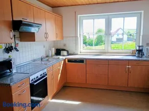 Ganze Wohnung mit Balkon, bis 5 Personen rund 90 qm - Image 1