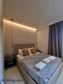 Fiorzakynthos City Apartments - Image 3