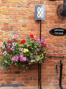 Granary Cottage - Image 3