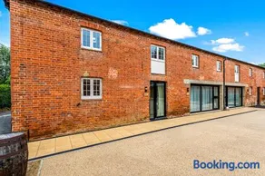 Loft 1 - One bedroom house with parking - Image 2