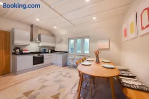 2 Bed in Middleton oc-rfb - Image 5