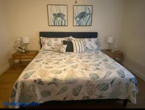 Casa Flamingo, Steps from Cocoa Beach, 3 bedrooms - Image 4