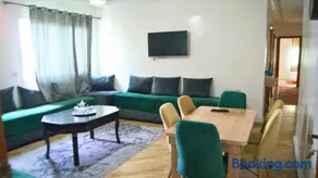 City Center Stay - Residency W Spacious Aparts, Kingsize Beds, AC, Terrace View, Elevator - Image 1