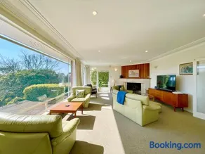 Scarlett's Place - Image 2