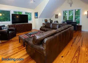 Cedar Shores - Image 2