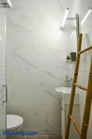 Holistic Stay - Image 1