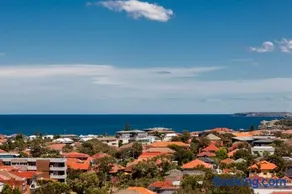 Stunning Views - Read our Re-views, then book - Image 3