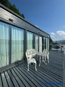 Black Swan Lakehouse - Image 3