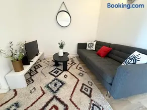 Oullins - 4 Bedrooms - Pierre Bénite - Image 1