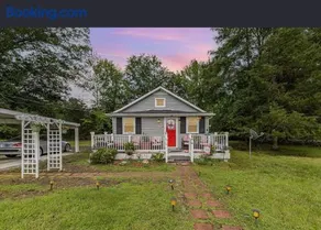 Country living near city - Image 1