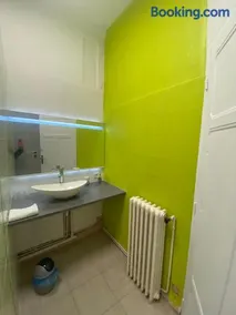 Logement Spacieux 3 Chambres à Azay-le-Rideau - Image 2
