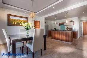 Sunset Beach Luxury Apartments - Image 2