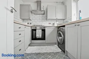 Home from home - Image 4