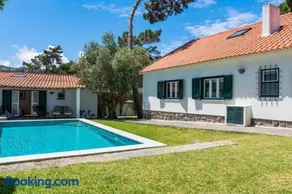 Sintra • Banzão House with Swimming Pool - Image 2
