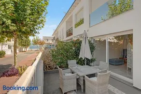 211 Beach house - Image 3