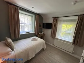 Yewfield Vegetarian Guest house - Image 4