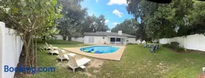 Lakeland Pool home - Image 1